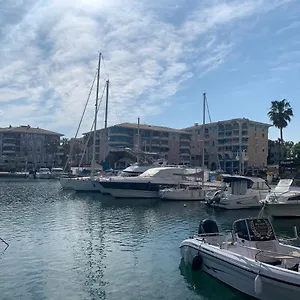 studio-confort-port-de-frejus.fr-provencehotel.com/